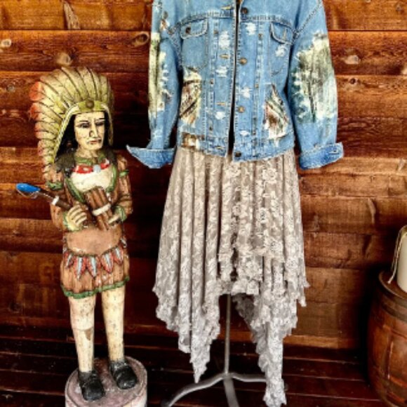 JADED GYPSY MEADOW VIEWS LACE HANKERCHIEF HEM SKIRT - Picture 2 of 6